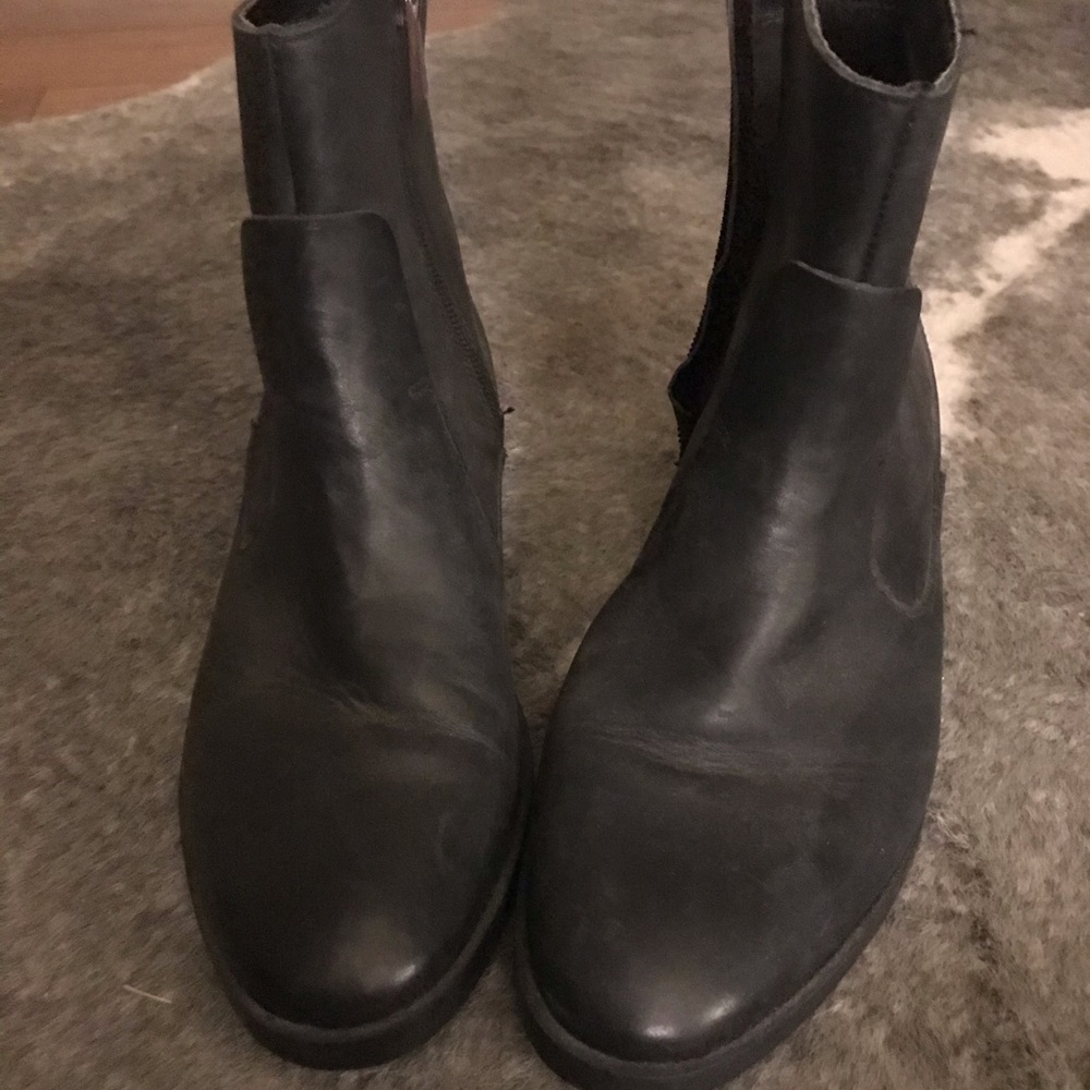 BRAND NEW leather zara boots
